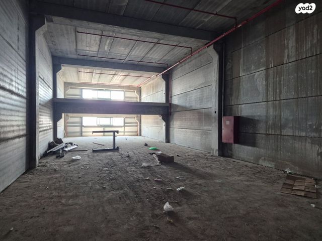 מבני תעשיה, פתח תקווה