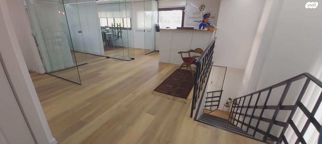 משרדים, חרושת, אזור תעשייה קורן, מעלות תרשיחא