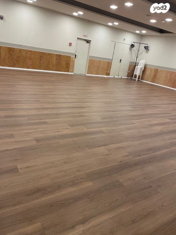 אולמות, שיפר, פתח תקווה