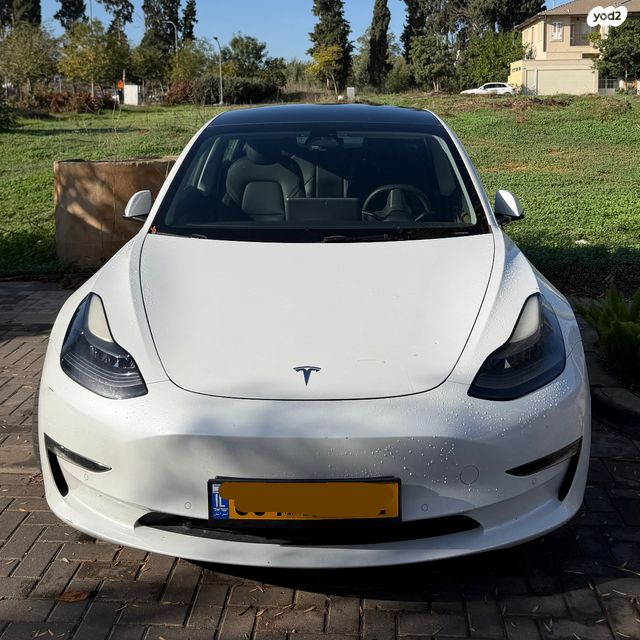 מודעת רכב טסלה מודל 3