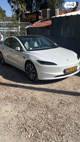 מודעת רכב טסלה מודל 3