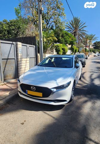 מודעת רכב מאזדה 3