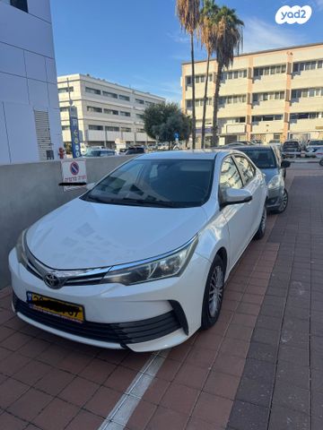 טויוטה קורולה