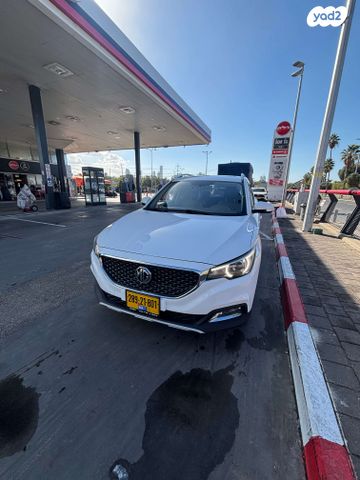 מודעת רכב אם ג'י ZS