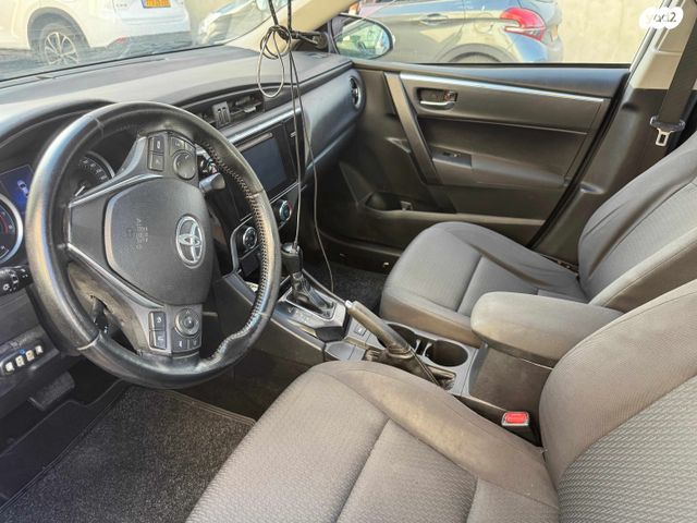 טויוטה קורולה