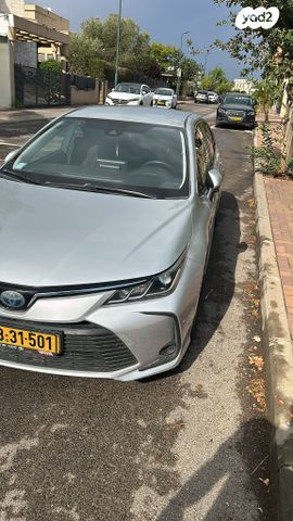 טויוטה קורולה