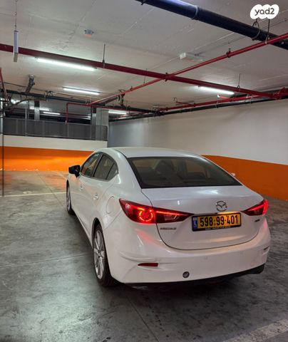 מאזדה 3