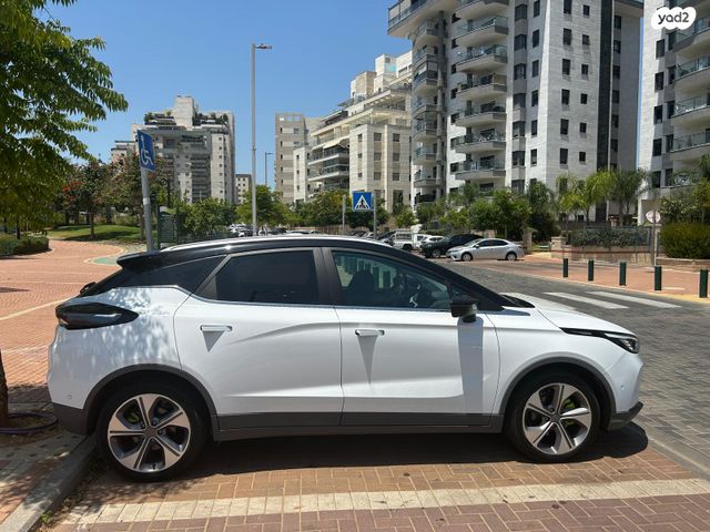 ג׳ילי Geometry C