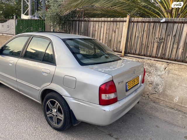 מודעת רכב מאזדה 323