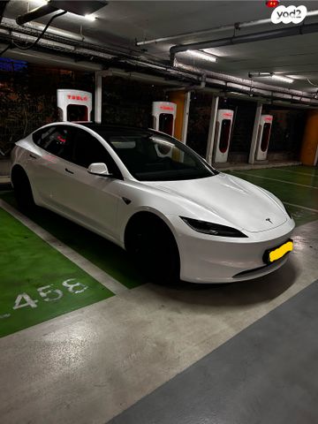 טסלה מודל 3