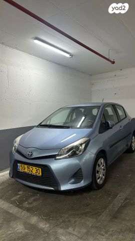 טויוטה יאריס