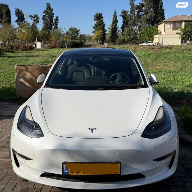 מודעת רכב טסלה מודל 3