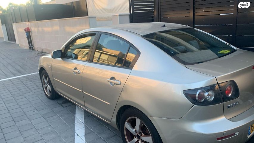 מודעת רכב מאזדה 3
