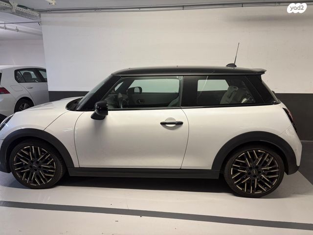 קופר Favorite Cooper S אוט׳ 2.0 (204 כ״ס)