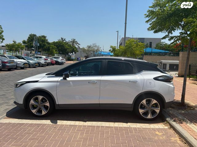 ג׳ילי Geometry C