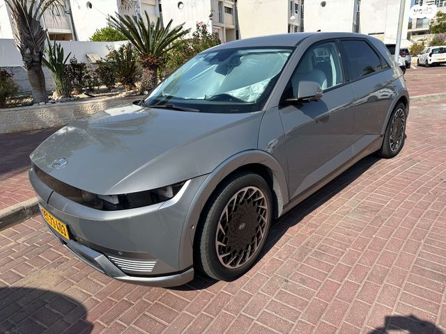 יונדאי איוניק 5