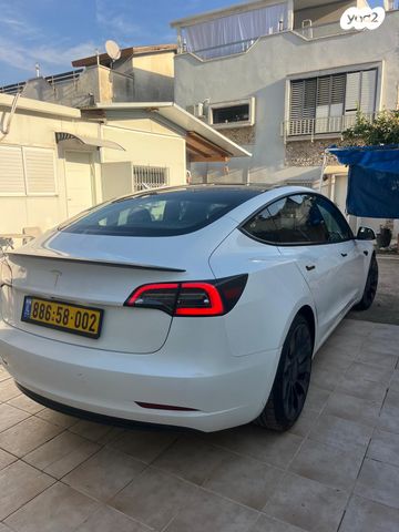 מודעת רכב טסלה מודל 3