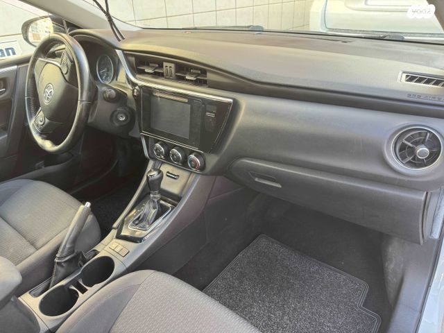 טויוטה קורולה