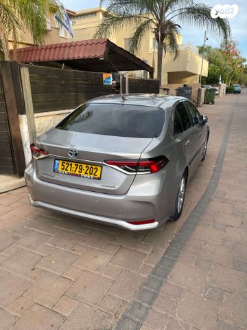 טויוטה קורולה
