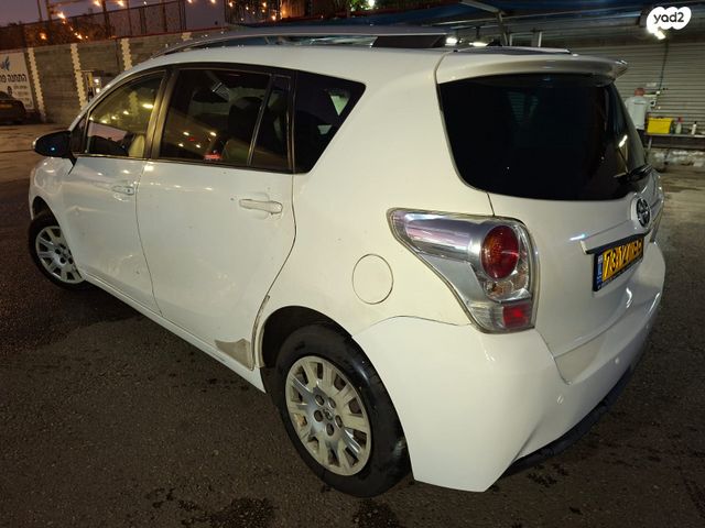 מודעת רכב טויוטה ורסו