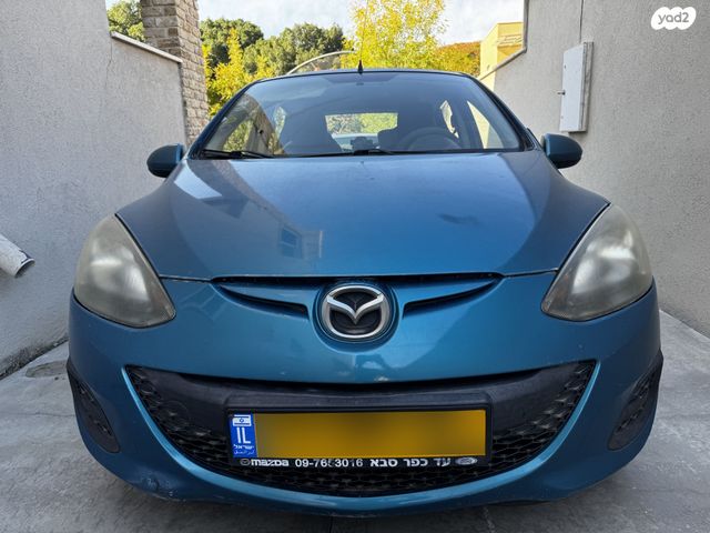 מודעת רכב מאזדה 2