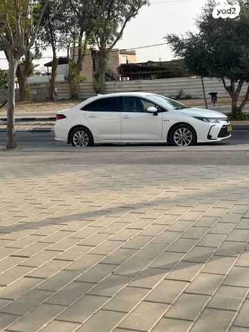 טויוטה קורולה