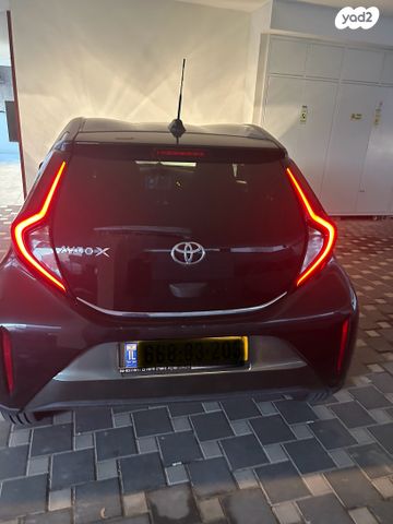 טויוטה אייגו X