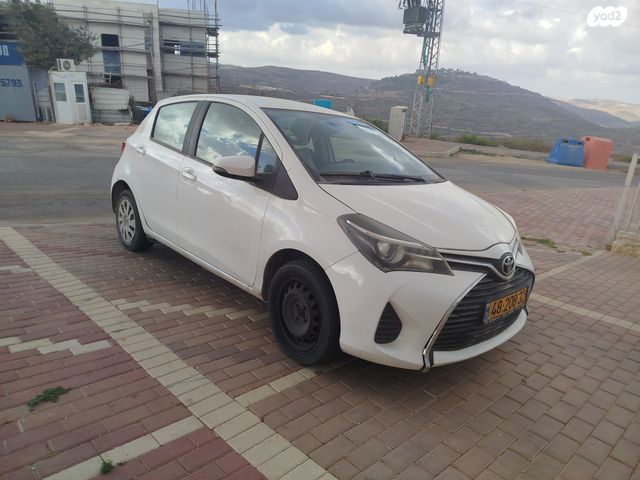 טויוטה יאריס