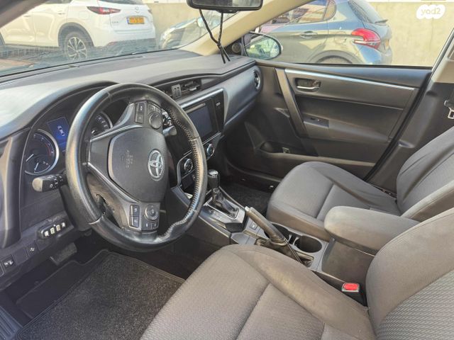 טויוטה קורולה