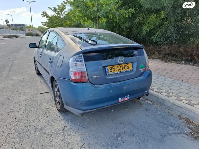 טויוטה פריוס