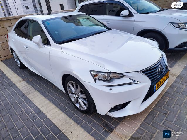 מודעת רכב לקסוס IS