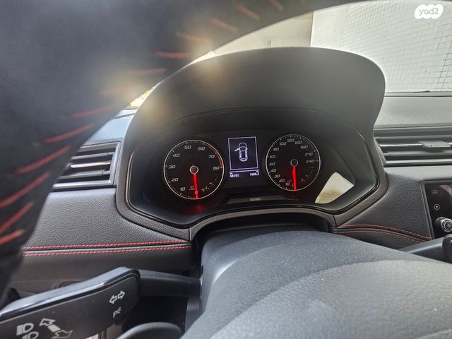 מודעת רכב סיאט ארונה