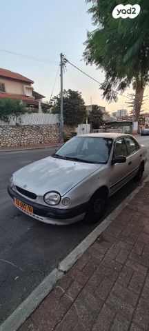מודעת רכב טויוטה קורולה
