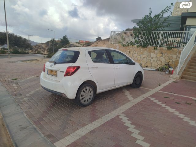 טויוטה יאריס