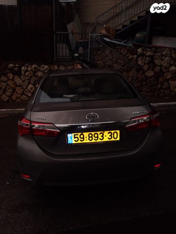 מודעת רכב טויוטה קורולה