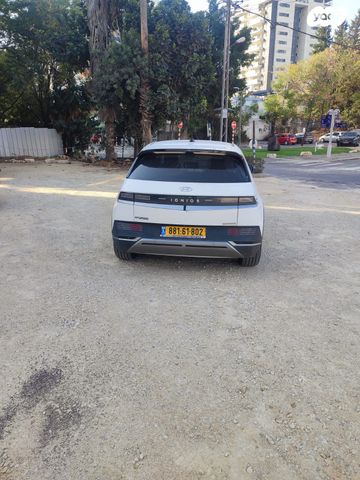 יונדאי איוניק 5