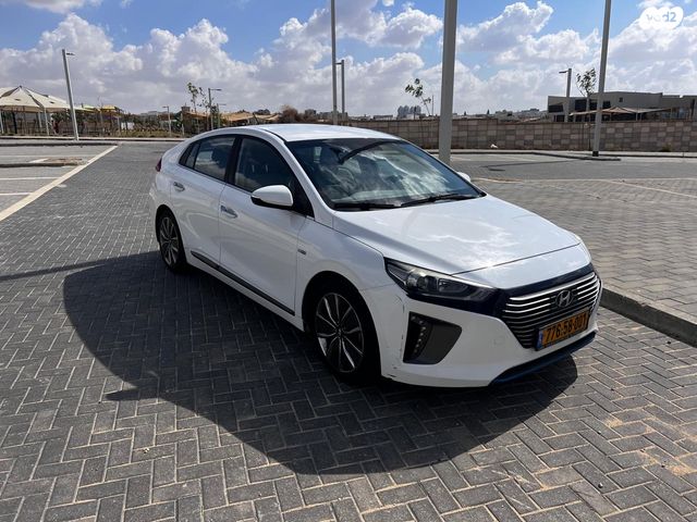 יונדאי איוניק