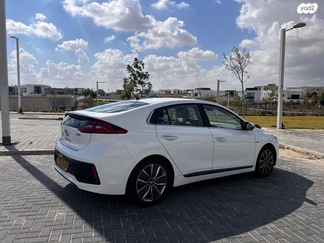 יונדאי איוניק