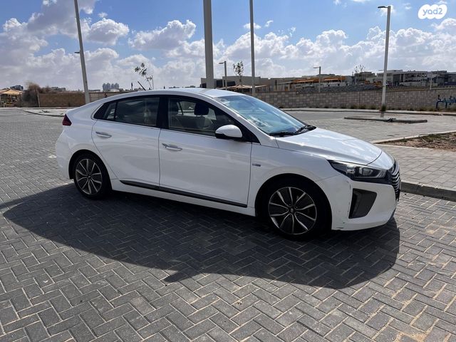 יונדאי איוניק