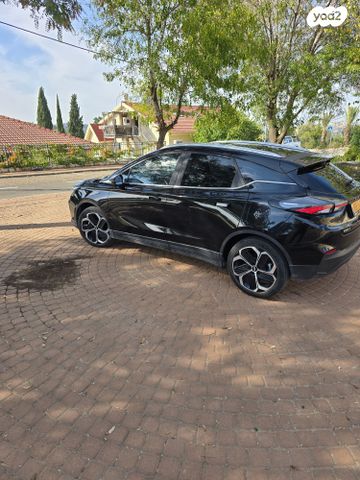 ג׳ילי Geometry C