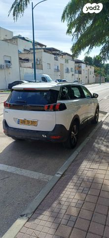 פיג'ו 5008