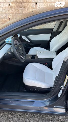 טסלה מודל 3