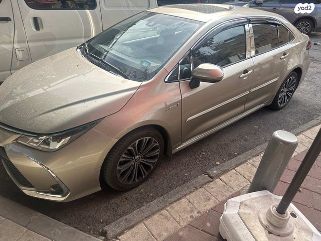 טויוטה קורולה