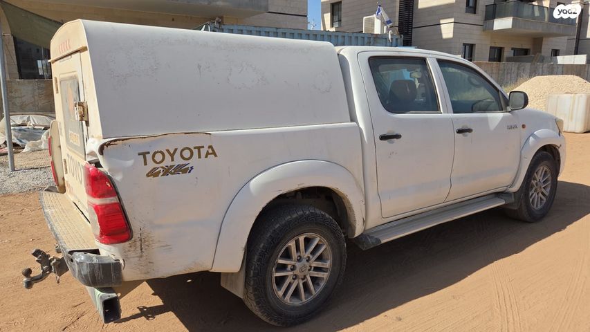 מודעת רכב טויוטה היילקס 2