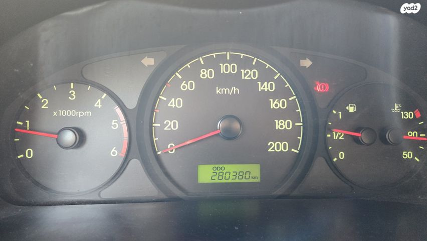 מודעת רכב יונדאי H-1 / i800