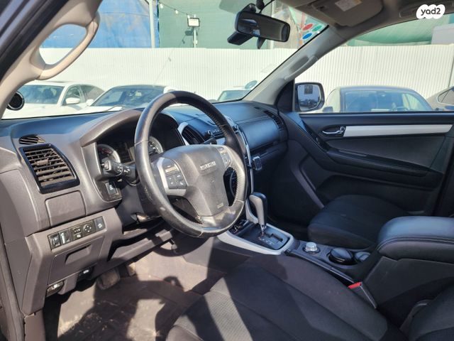 איסוזו די-מקס