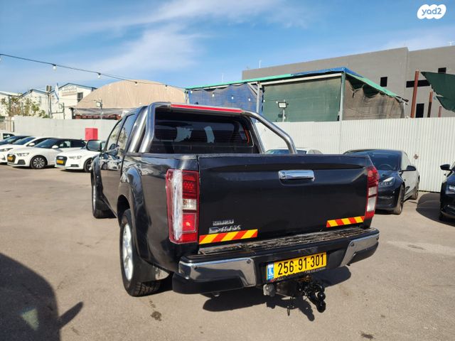 איסוזו די-מקס