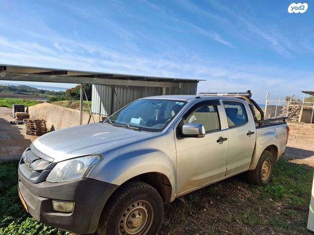 מודעת רכב איסוזו די-מקס