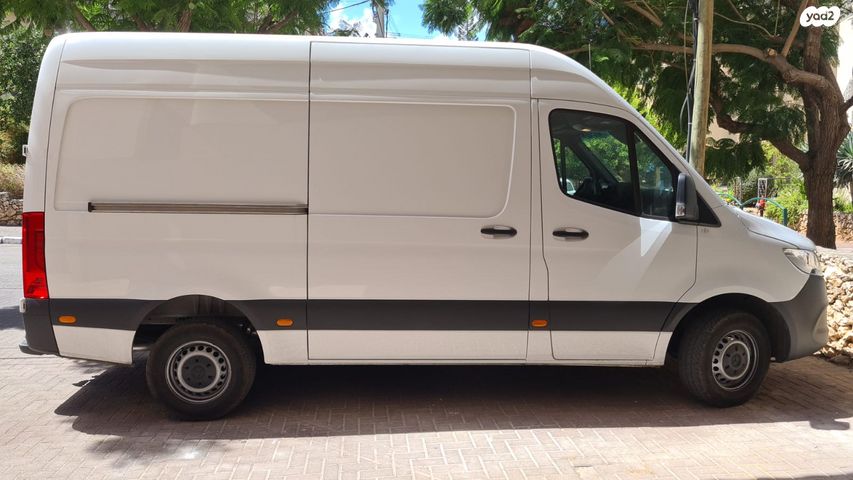 מודעת רכב מרצדס-בנץ ספרינטר