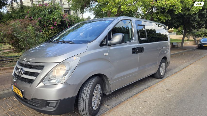 יונדאי H-1 / i800